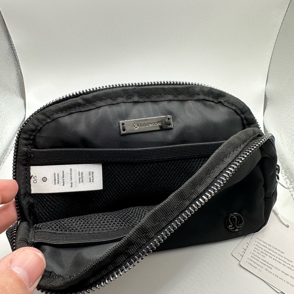 New original Lululemon black bag - Picture 2 of 3